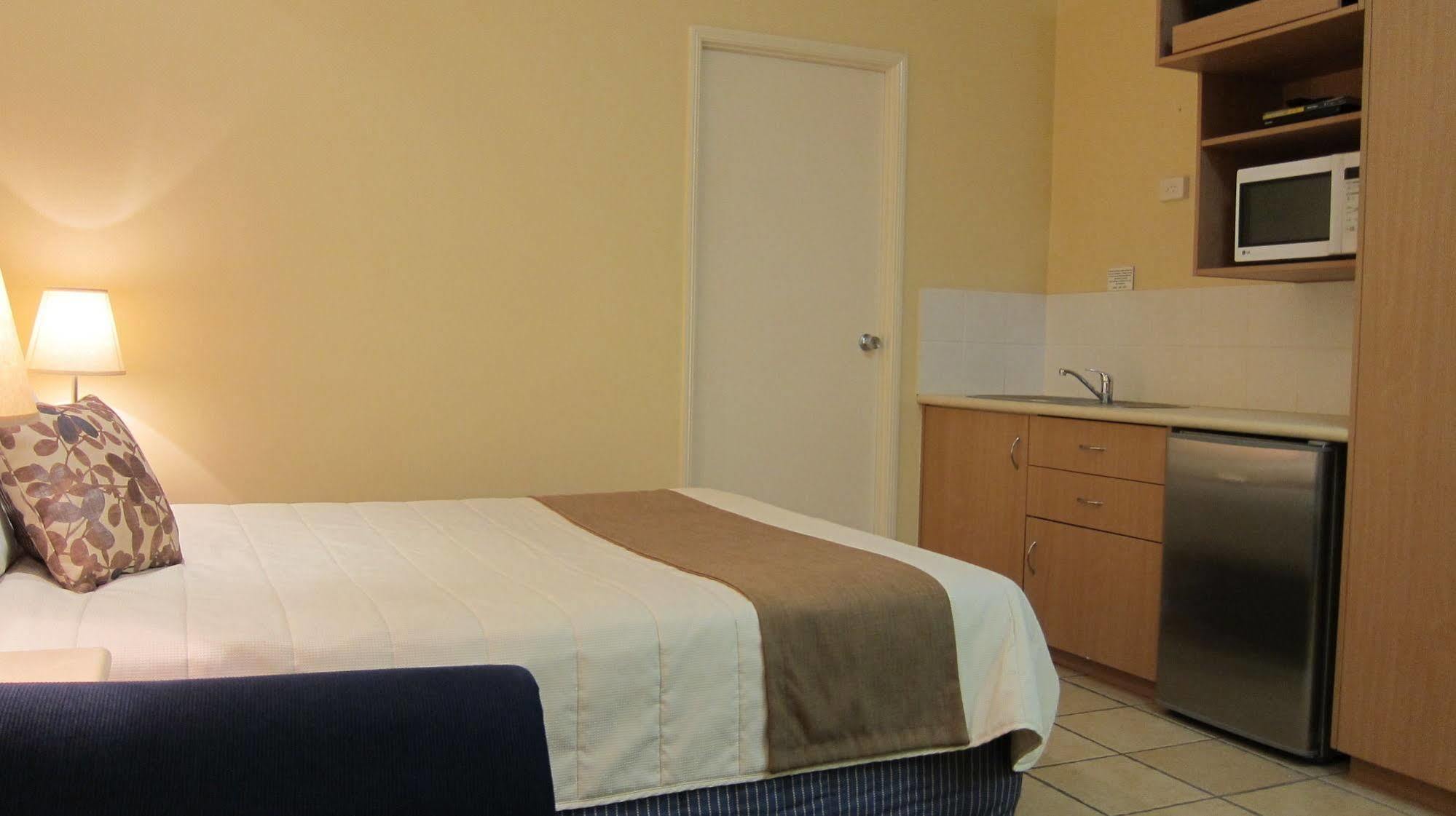 Dalby Mid Town Motor Inn Εξωτερικό φωτογραφία