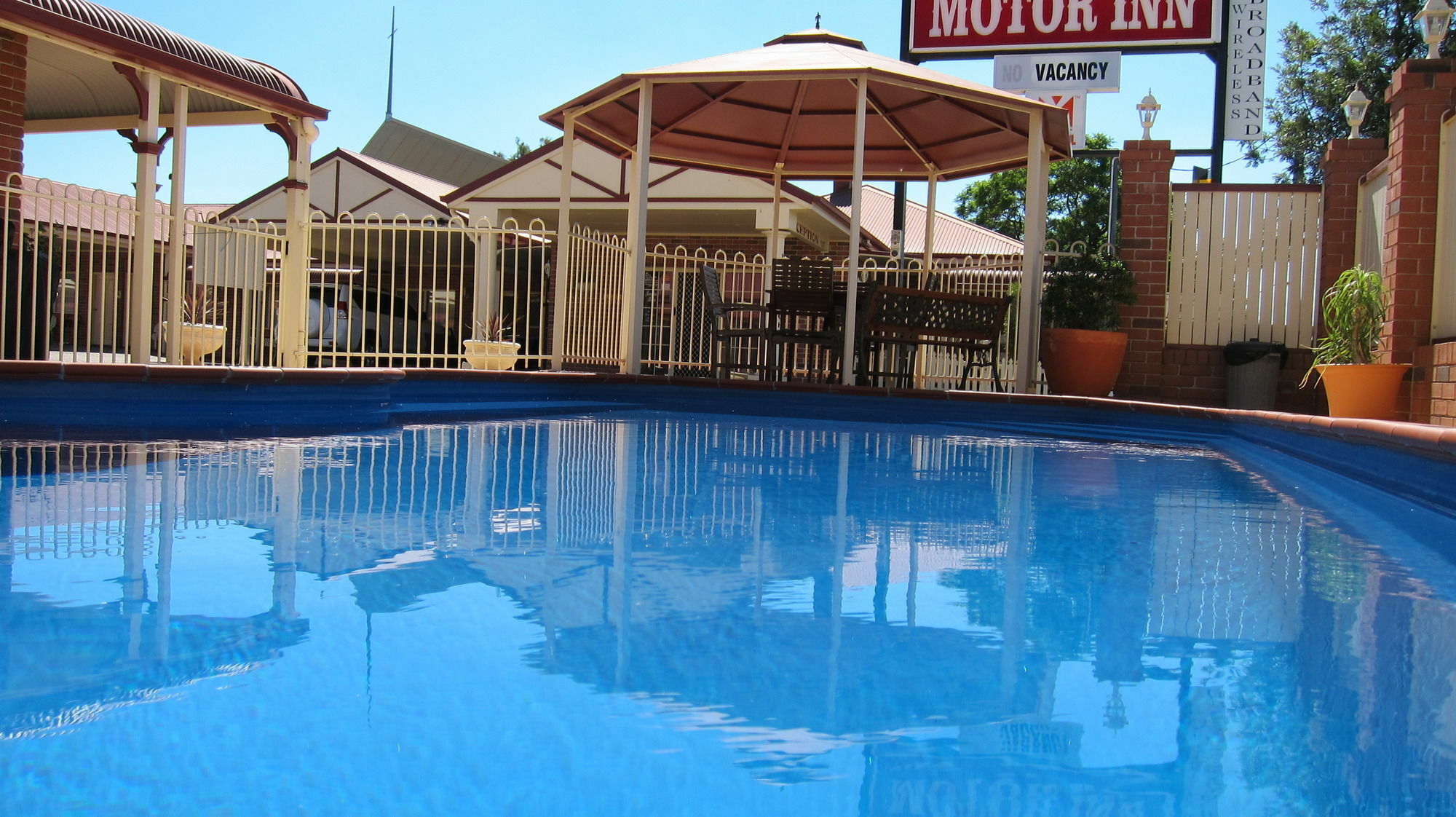 Dalby Mid Town Motor Inn Εξωτερικό φωτογραφία